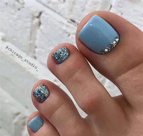 pedicure para pies morenos|Diseños Sencillos Para Uñas De Pies Morenos